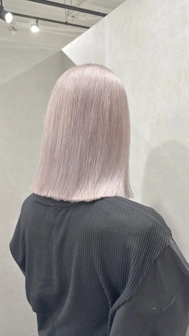 ミディアム カラー ベージュカラー ホワイトベージュ カット ヘアカラー シマオカイッセイ 個室サロンaceのヘアスタイル