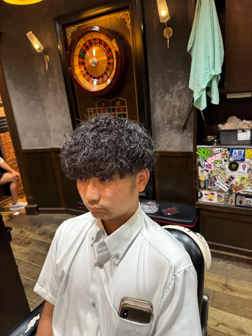 ミディアム パーマ メンズ ヒロ銀座横浜 細内のヘアスタイル