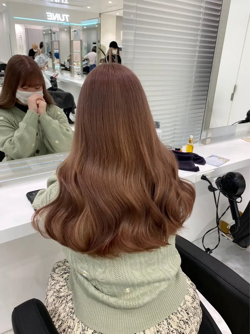 ロング カラー ベージュカラー ラベンダー💜 グレージュ🩶のヘアスタイル
