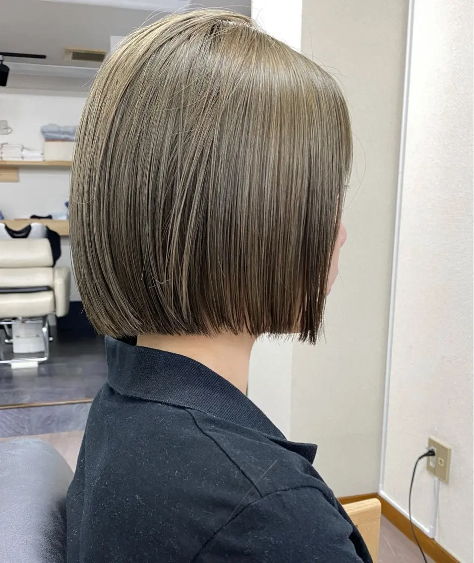 ショート カラー こもり なおやのヘアスタイル
