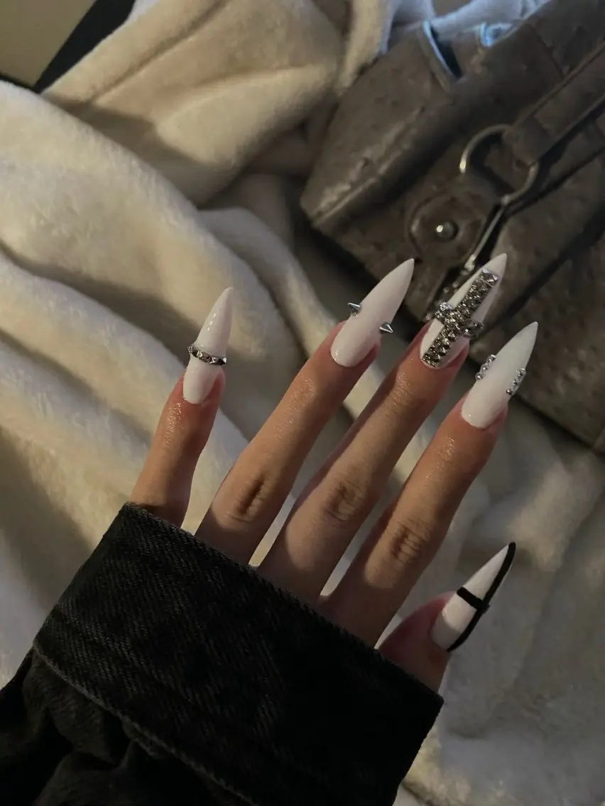 ネイル ハンドネイル HAPPI NAIL CALINのネイルデザイン