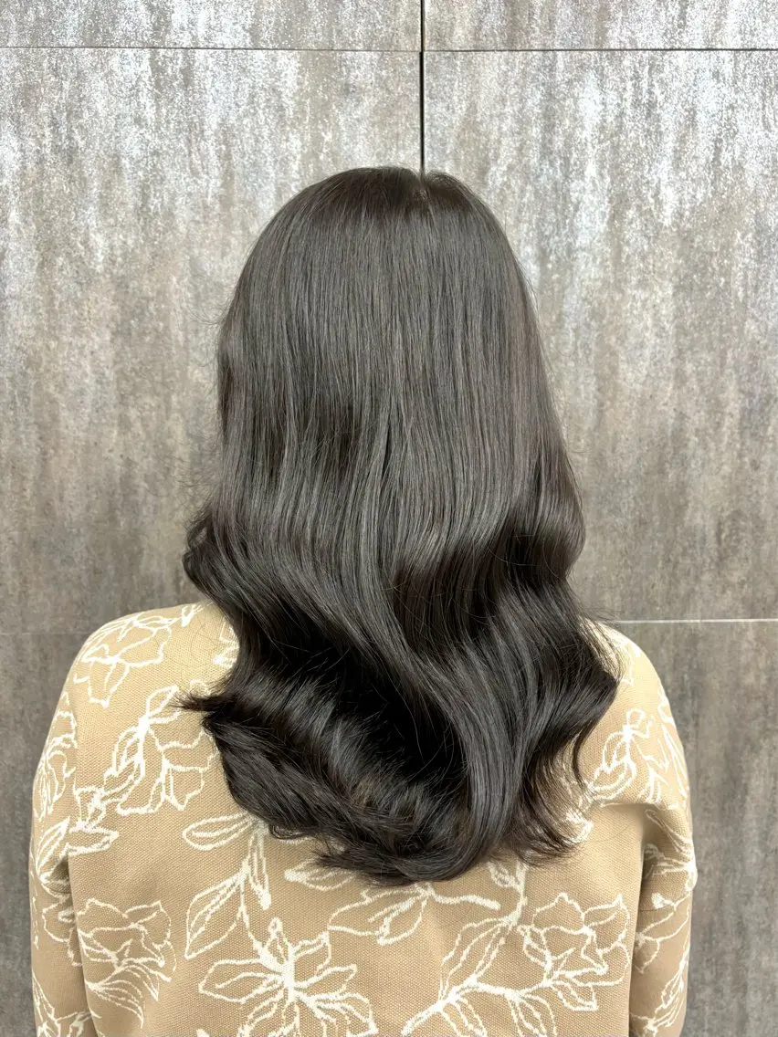 セミロング カラー 透明感カラー ANNA ㅤㅤㅤㅤㅤのヘアスタイル