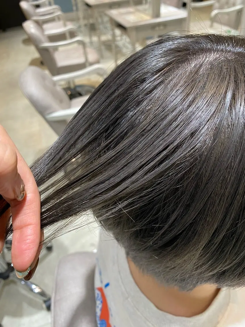 カラー 芝田 望優のヘアスタイル