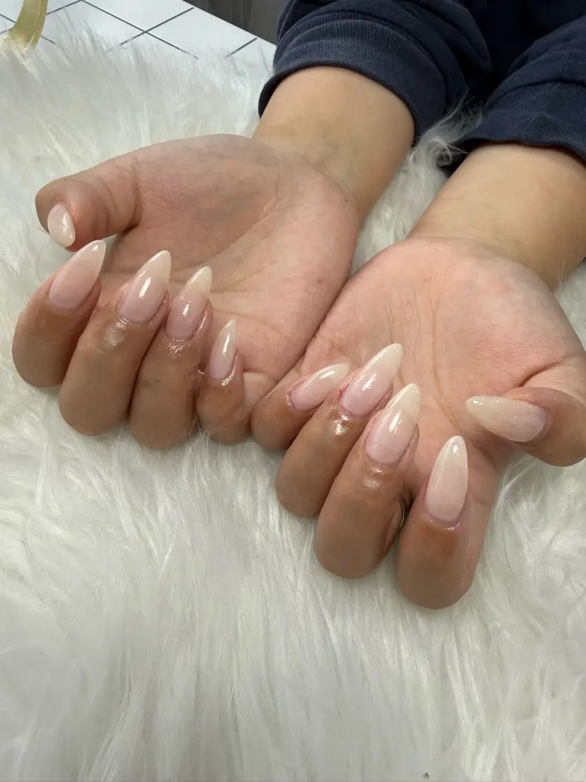 ネイル ハンドネイル esterella 𝐌𝐈𝐘𝐔𝐔のネイルデザイン