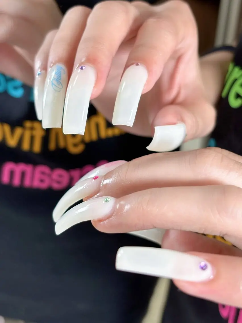ネイル 長さ出し ロングネイル スカルプネイル スーパーロングネイル ハンドネイル Sully Nail  Labのネイルデザイン