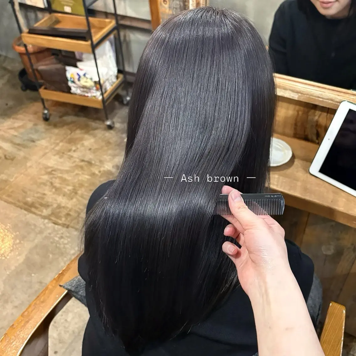 ロング カラー アッシュ アッシュブラウン ベージュカラー ブリーチ ブラウンカラー ヘアカラー トリートメント Hina/髪質改善/ 艶髪カラー/縮毛矯正のヘアスタイル