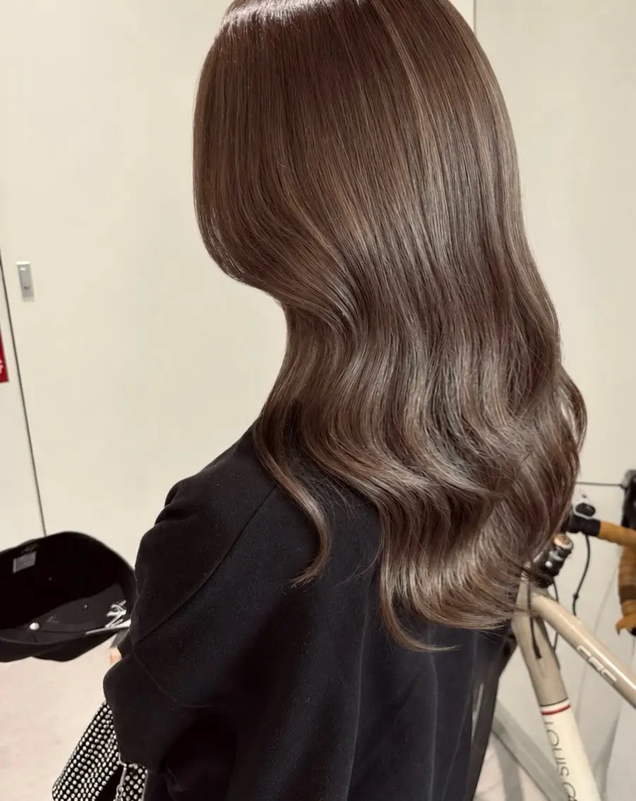 ロング カラー ベージュカラー ブラウンカラー ハイトーンカラー カット ヘアカラー トリートメント 松井那津子 /ハイライトブリーチのヘアスタイル