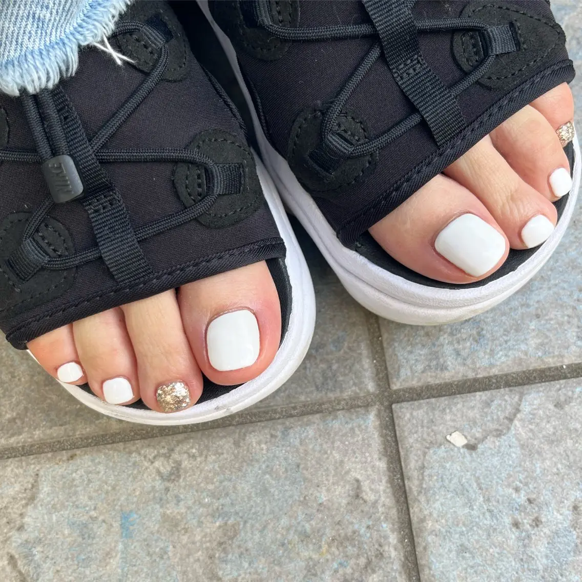 ネイル フットネイル ワンカラーネイル 587nail *のネイルデザイン