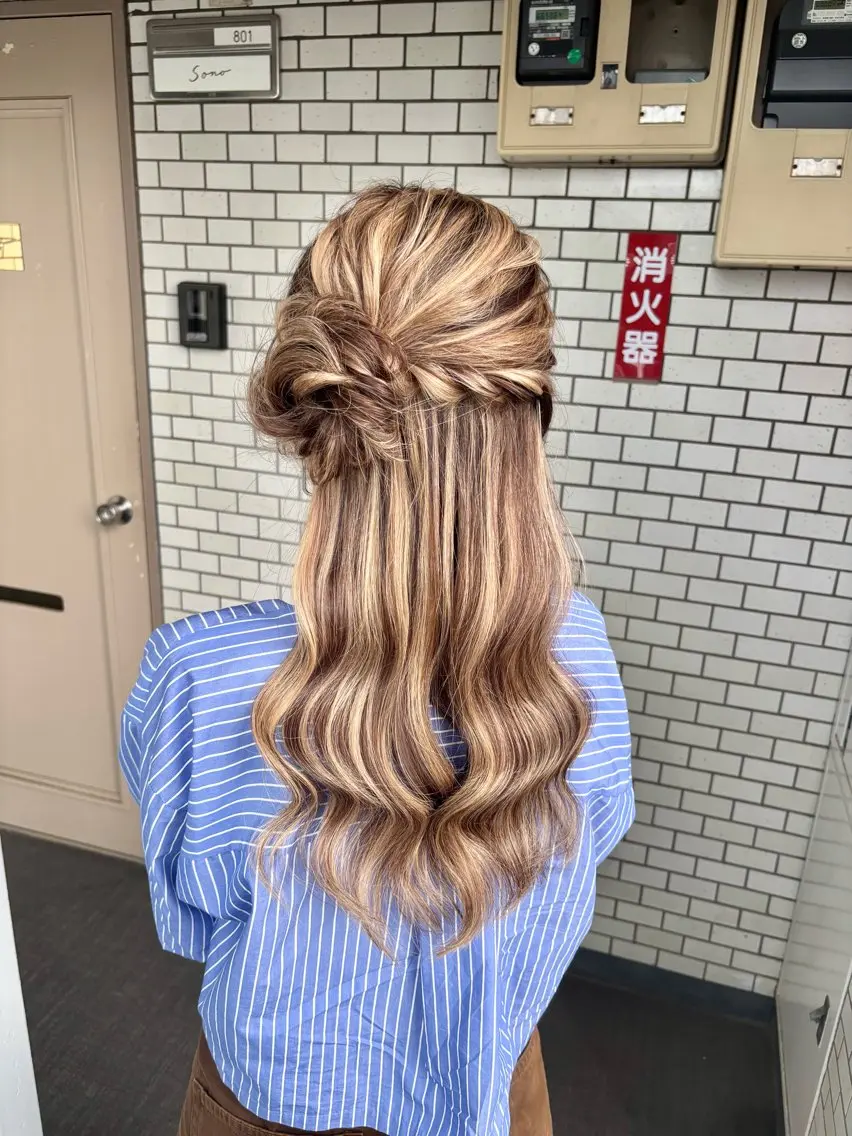(平日限定ヘアセットメニュー)❣️ハーフアップのみ❣️ くるみちゃヘア/ハーフツイン/ハーフカチモリetc.の写真