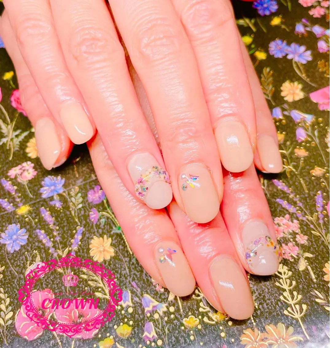 ネイル CROWN プライベートサロンのネイルデザイン