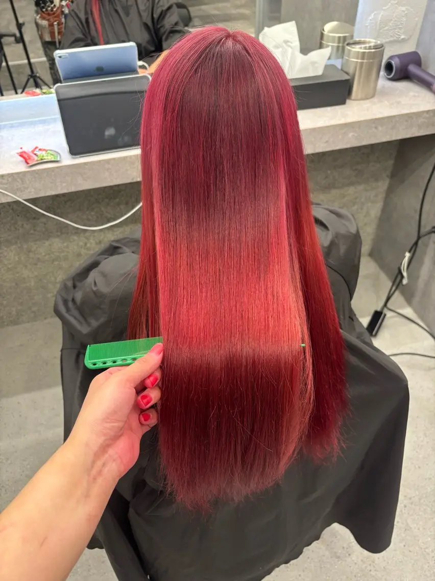 カラー ヘアカラー 伊藤 陽菜のヘアスタイル