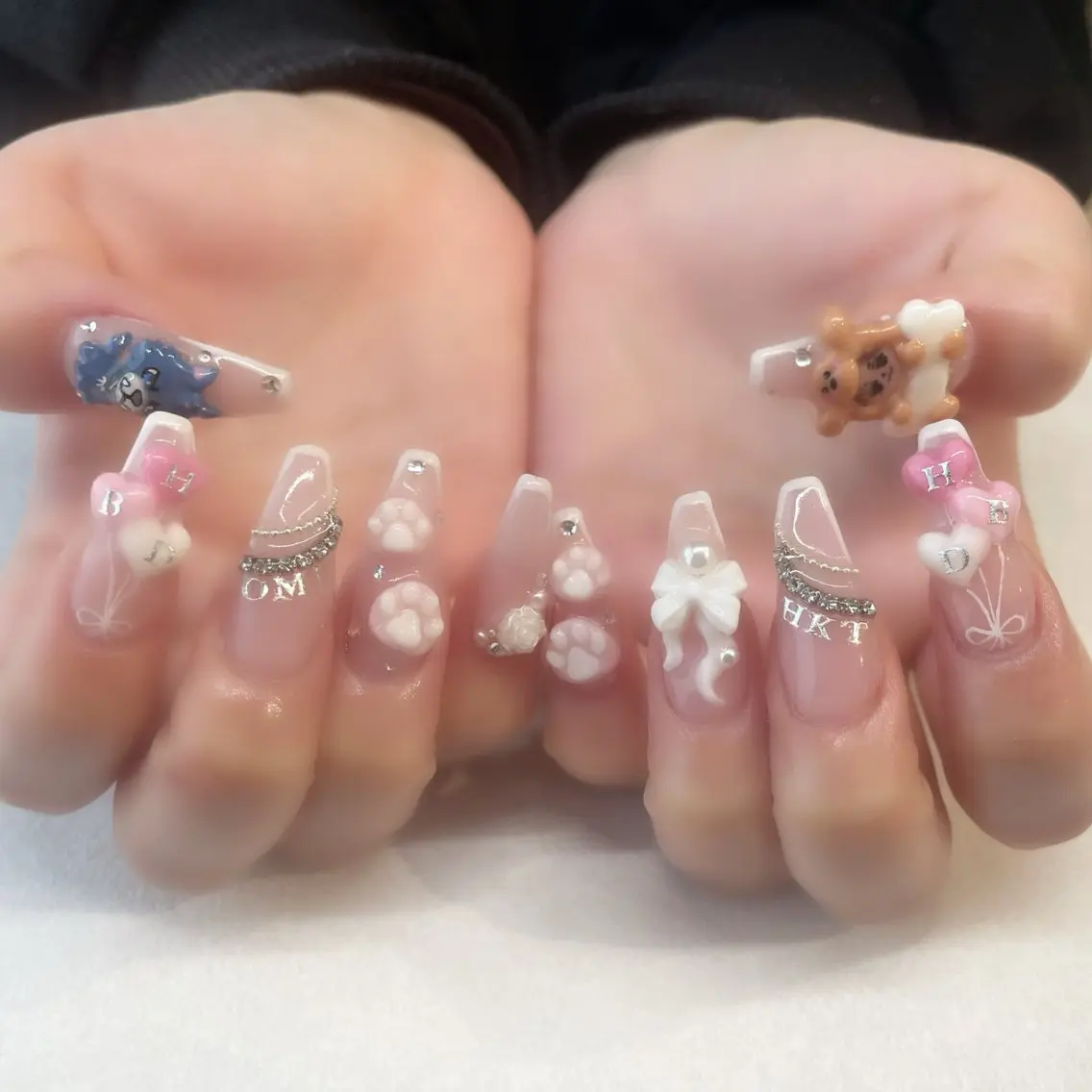 ネイル ハンドネイル 💎🐰 saki. m 🐰💎のネイルデザイン