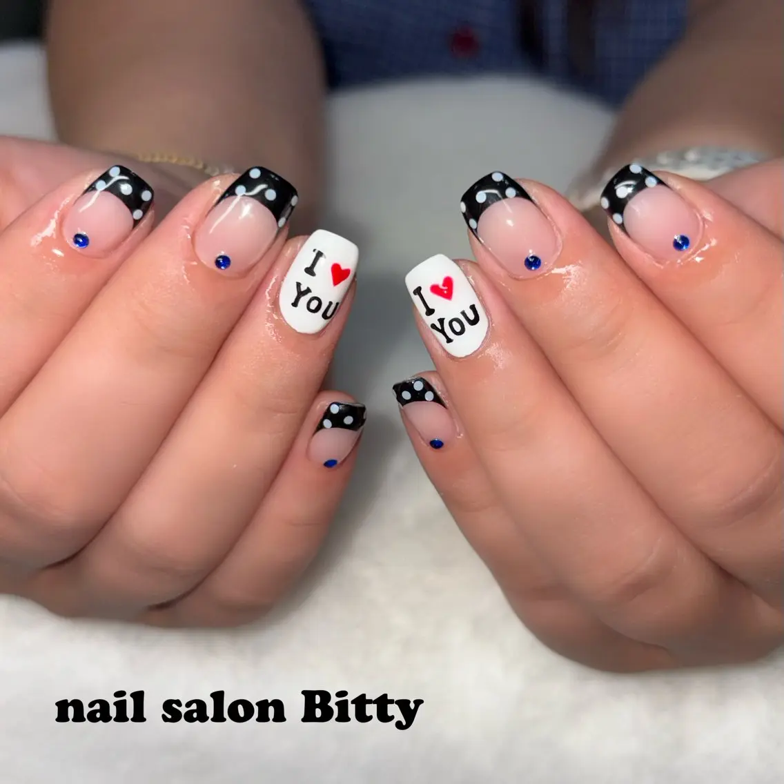 ネイル ハンドネイル Bitty momona🩵✨のネイルデザイン