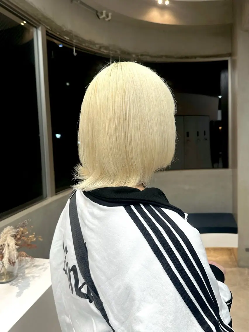 ミディアム カラー 抜きっぱなしブロンド ブロンド ヘアカラー トリートメント ブリーチカラー/ 純心のヘアスタイル