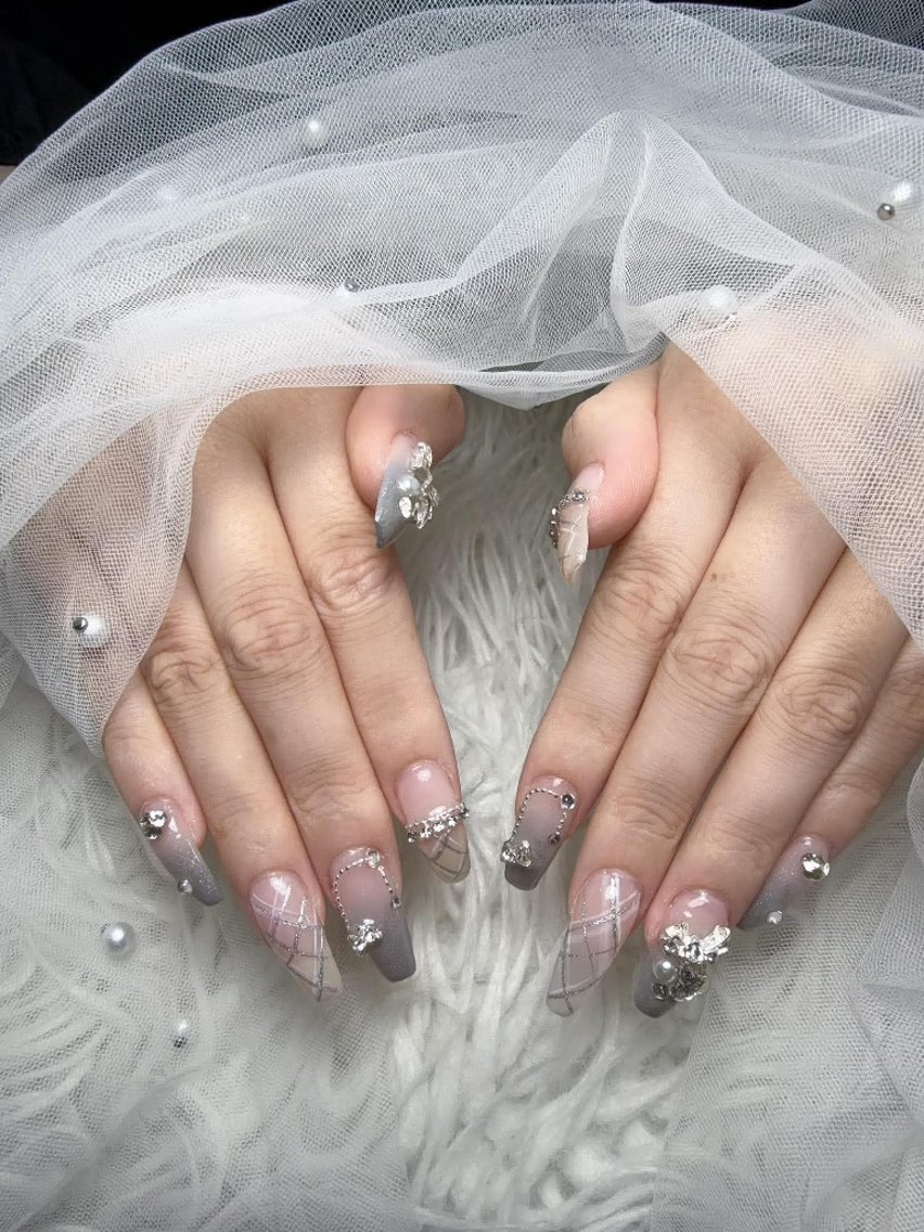 ネイル Queen Nail 研修生のネイルデザイン