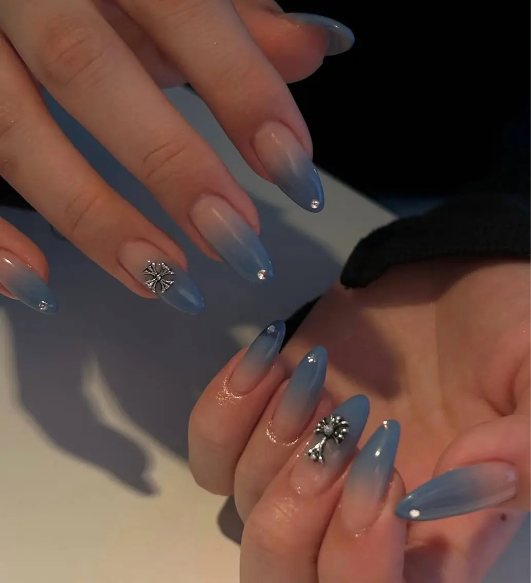 ネイル アートネイル スカルプネイル ストーンネイル ネイルチップ NiJi Nailsのネイルデザイン