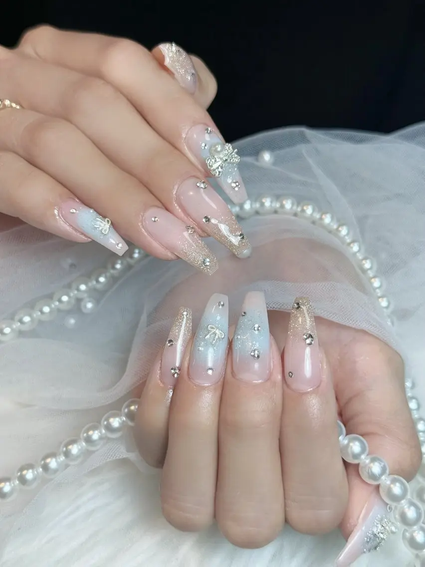 ネイル オーロラネイル ボルドー ブラウン 氷ネイル・うるうるネイル キラキラネイル ハンドネイル Julli NailStudioのネイルデザイン