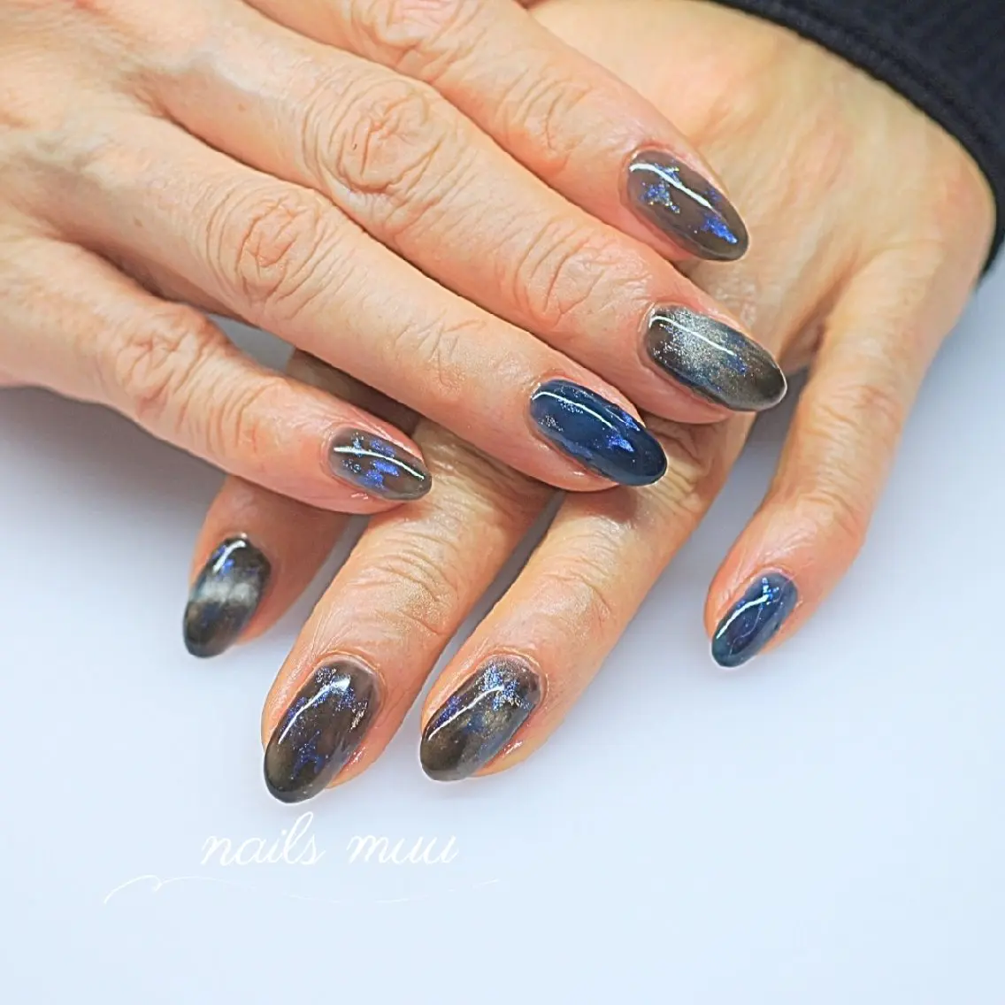 ネイル オーロラネイル マグネットネイル ワンカラーネイル シンプルネイル nails muu まゆのネイルデザイン