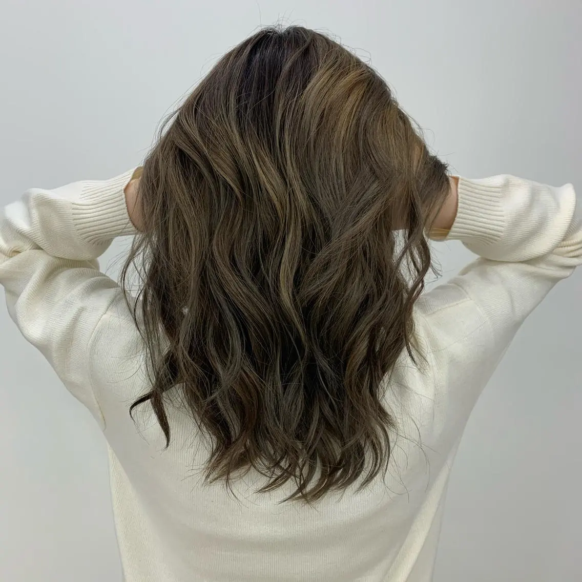 ミディアム レイヤーカット 心斎橋/海外レイヤー 募集中三好玲奈のヘアスタイル