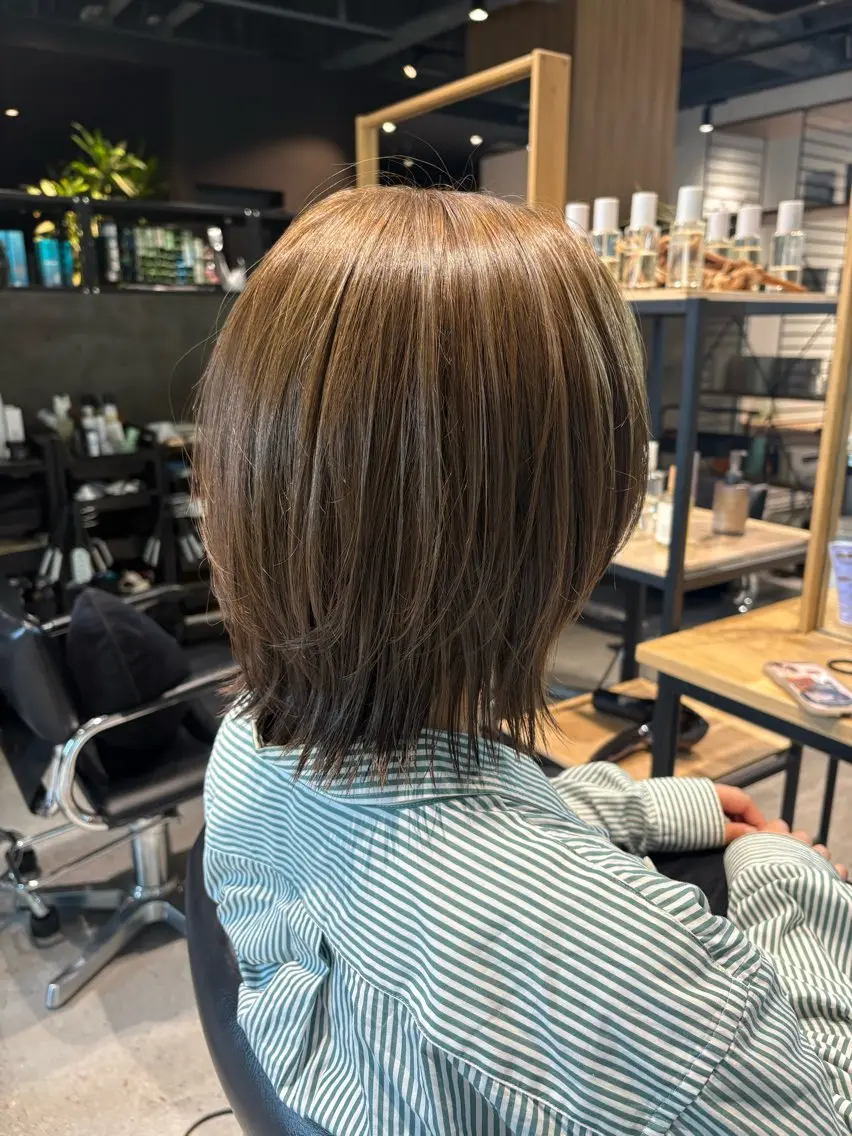 ミディアム くびれヘア 髪質改善カラー/ レイヤー/望月うららのヘアスタイル
