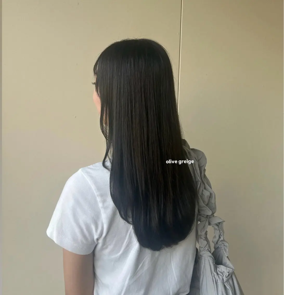 ロング カラー グレージュ オリーブグレージュ オリーブグレー カシェリタ🌛 ハルナのヘアスタイル