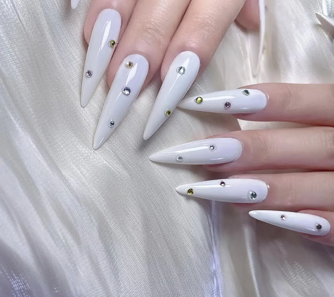 ネイル ハンドネイル 🎀 Ayaka_nailのネイルデザイン