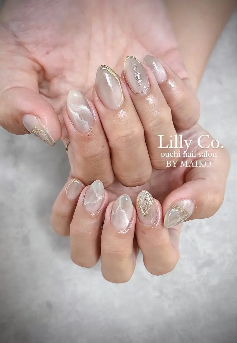 ネイル 大理石ネイル(マーブル) ニュアンスネイル ハンドネイル ハンドケア Lilly Co.のネイルデザイン