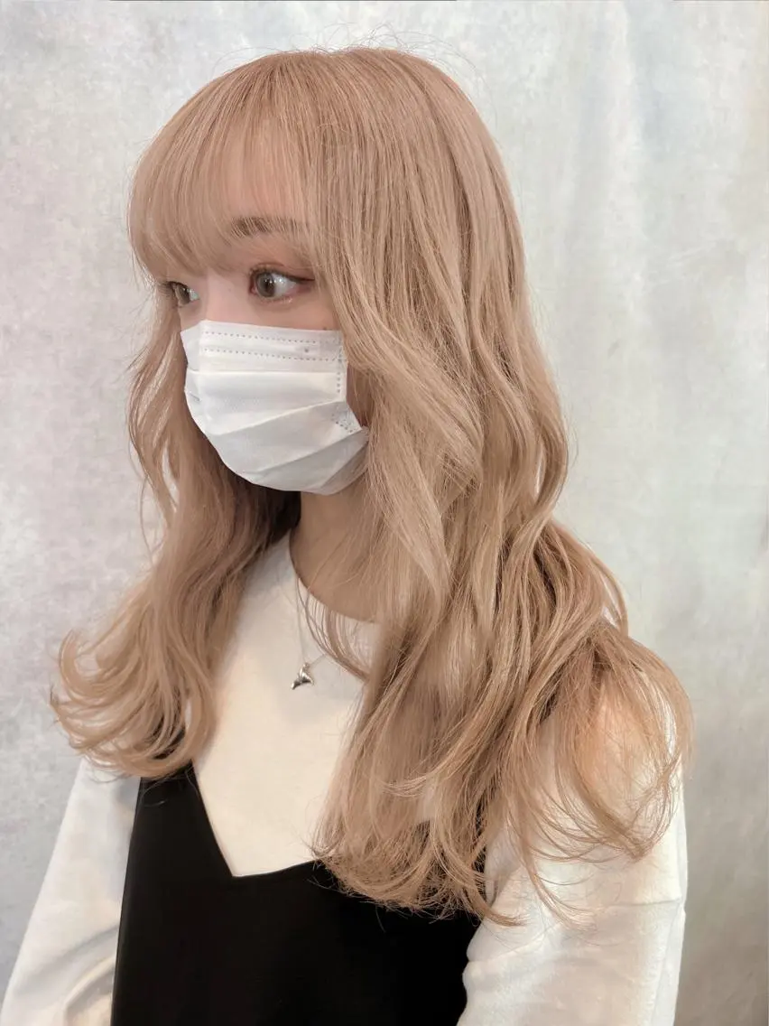 ベージュ系限定 フルブリーチ+フルカラー+トリートメントの写真