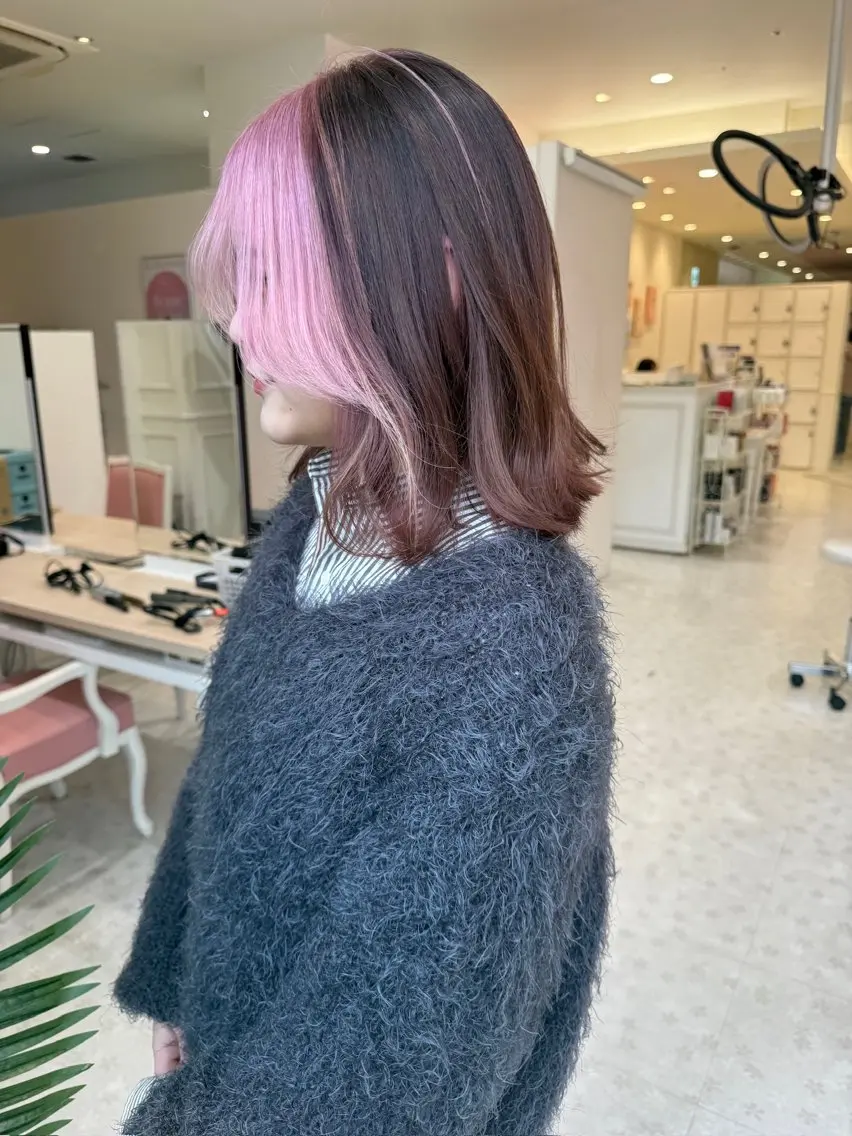 ミディアム カラー ミストバング ブリーチ フェイスフレーミング 西本 夏美のヘアスタイル