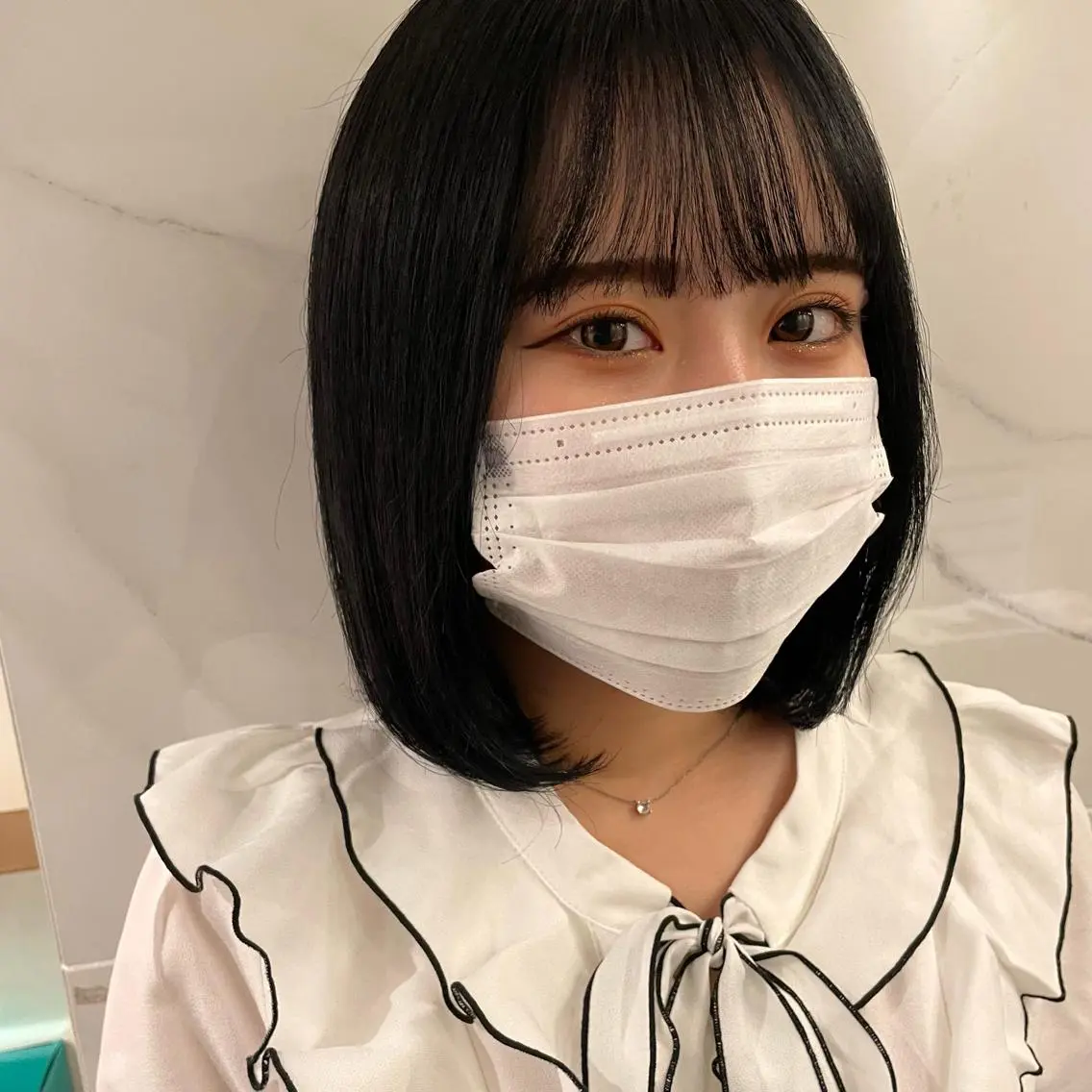 カラー アッシュ ベージュカラー 黒髪 ブリーチ 透明感カラー 石山 洸平のヘアスタイル