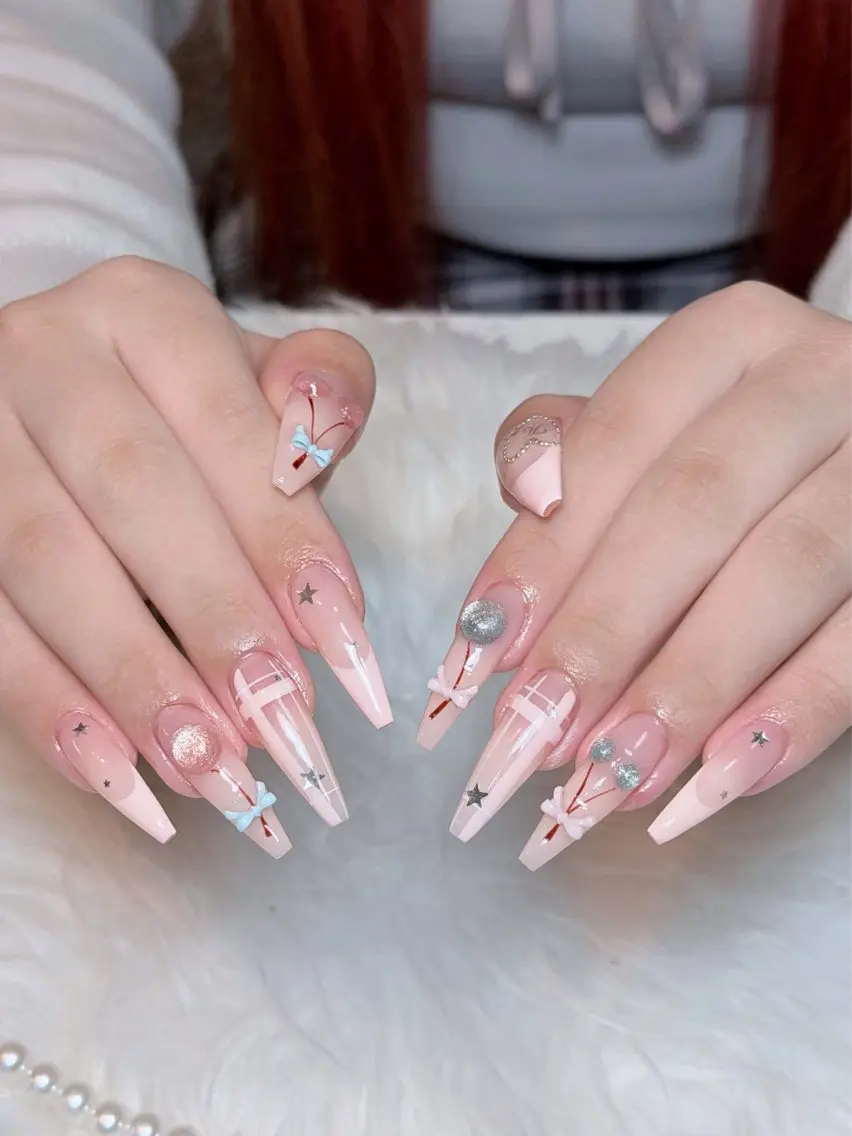 ネイル チークネイル ドット フレンチネイル グラデーション ハート ハンドネイル Julli NailStudioのネイルデザイン