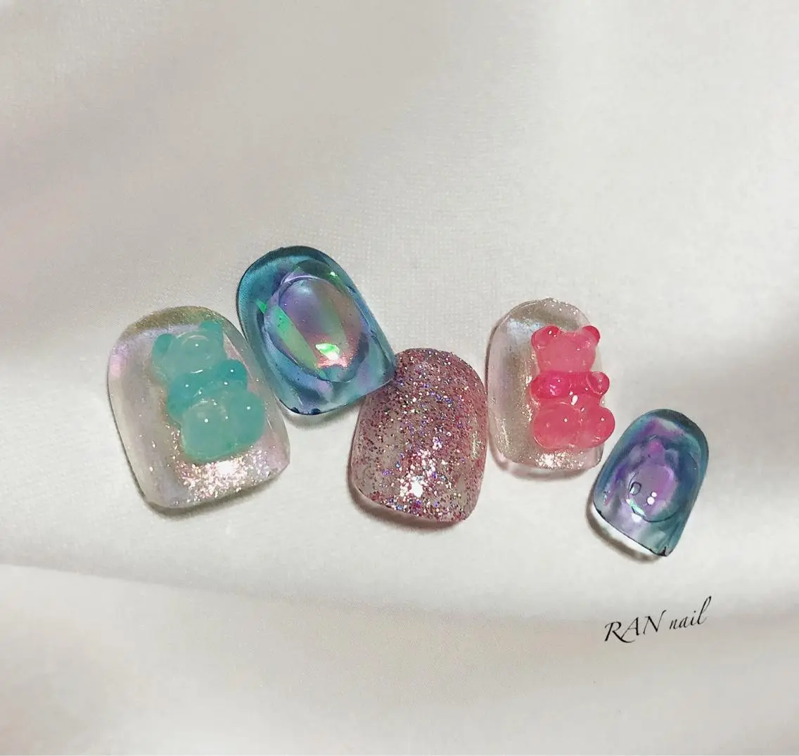 ネイル 氷ネイル・うるうるネイル キラキラネイル オフィスネイル 冬ネイル ハンドネイル フットネイル RAN nailのネイルデザイン