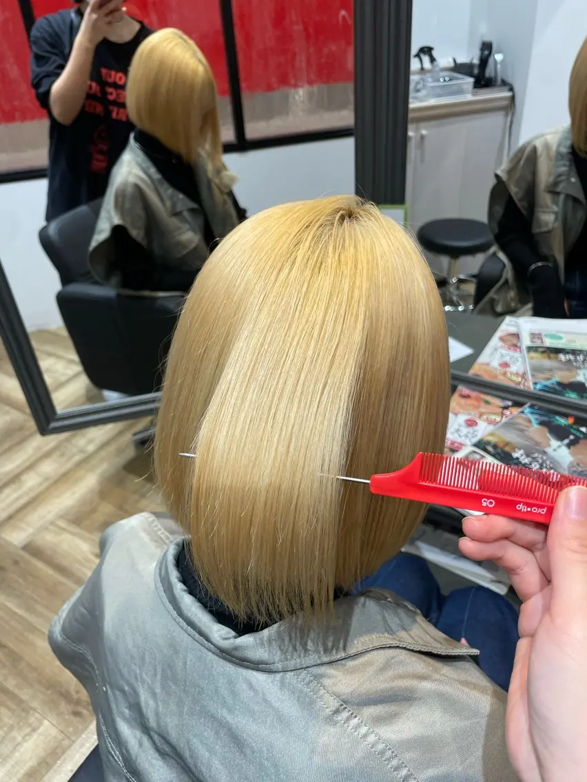 ショート カラー ハイトーンカラー ボブ 《ショートモデル》 服部未夢のヘアスタイル