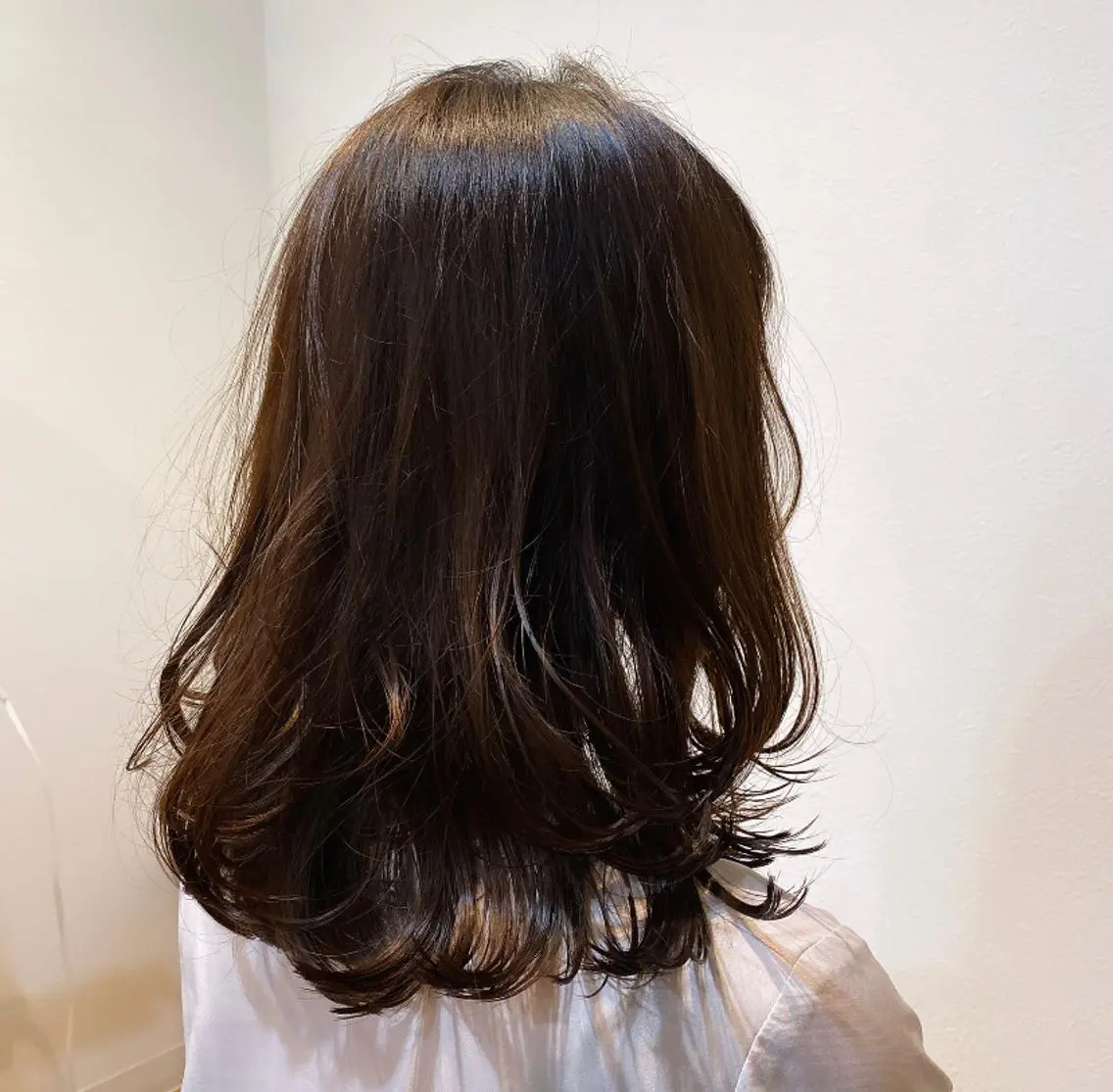 ミディアム レイヤーカット カット トリートメント 髪質改善／艶カラー 🫧harunaのヘアスタイル
