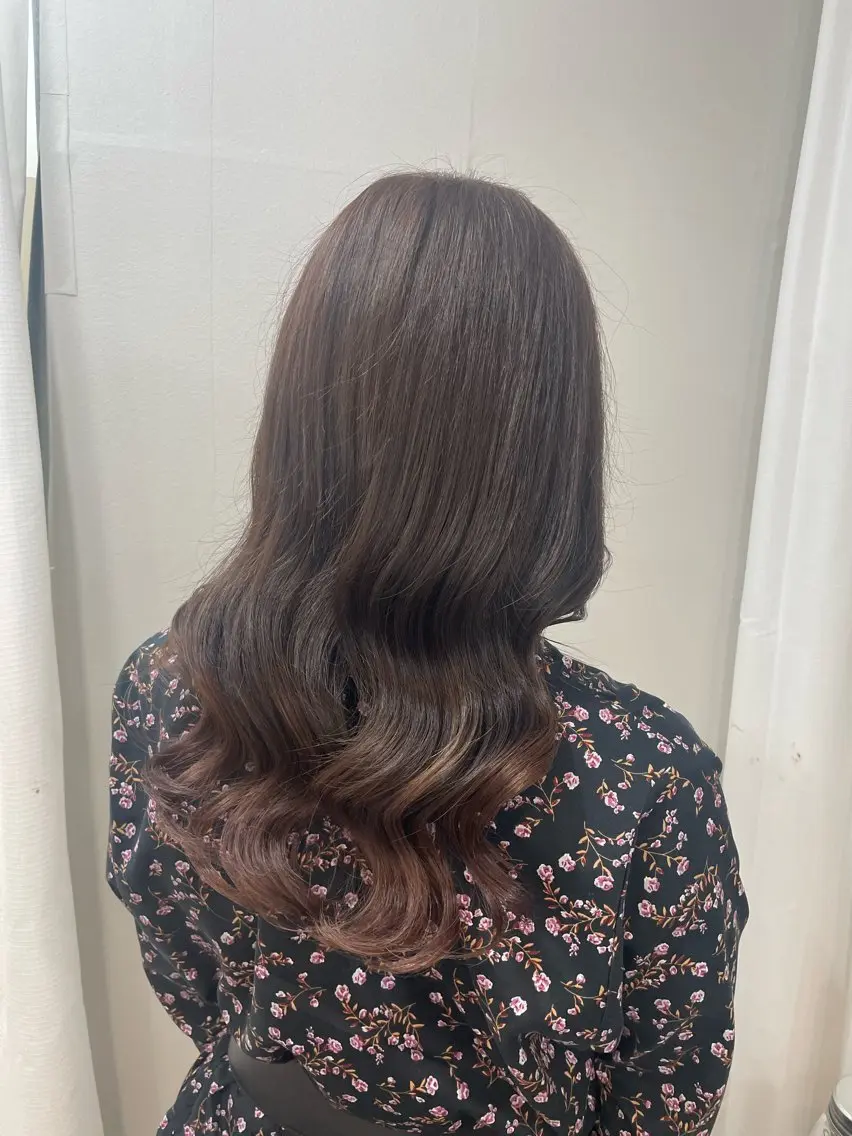 ロング カラー ブラウンカラー ピンクカラー ピンクブラウン 韓国風ヘア トリートメント ヘアカラー fenice natsumiのヘアスタイル