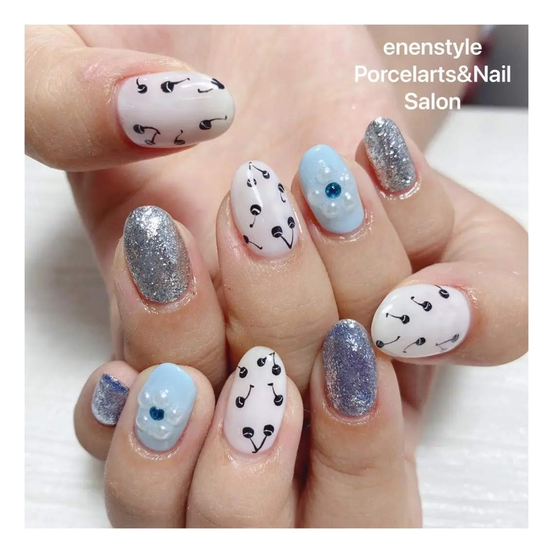 ミディアム ハンドネイル 🐾enen style 🐾のネイルデザイン