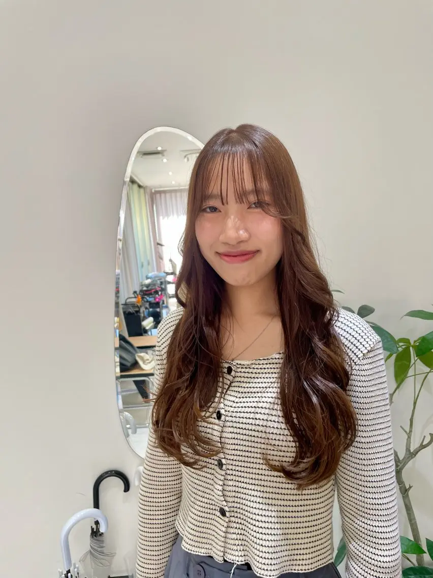 ロング カラー フェイスレイヤー/ 小顔/髪質改善 関のヘアスタイル