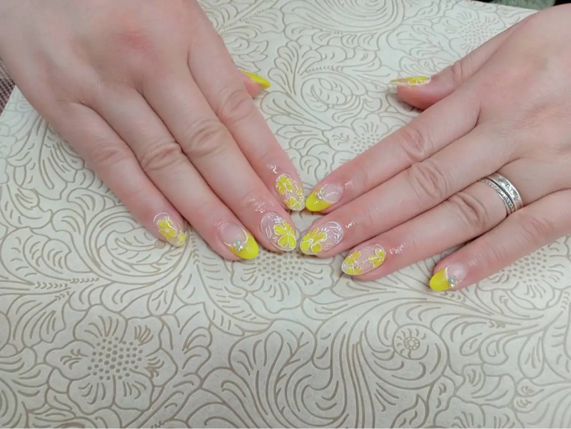 ネイル フラワーネイル precious nail  roomのネイルデザイン