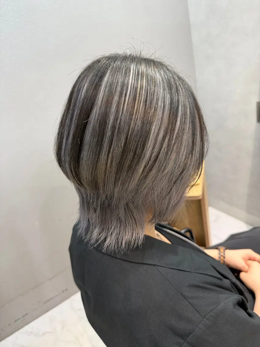 ショート カラー カット ヘアカラー トリートメント 透明感カラー/パーマ 🌀アオノのヘアスタイル
