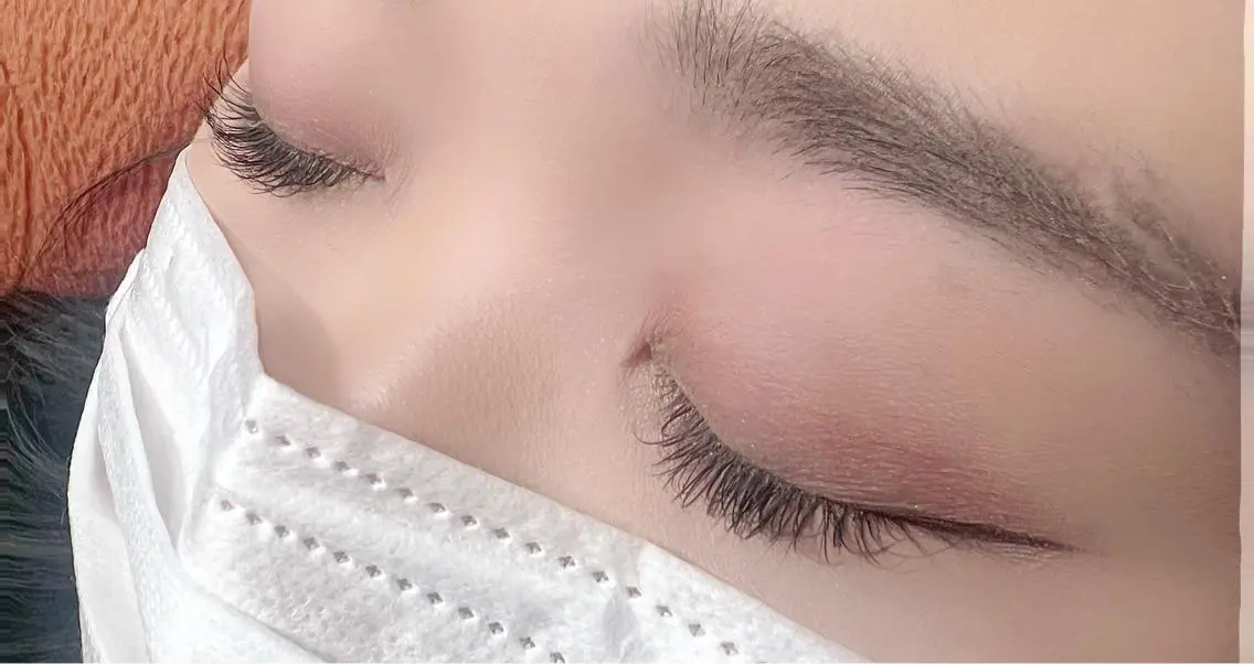 マツエク・マツパ ナチュラル AIREYEBROW 🤍ERINAのマツエク・マツパデザイン