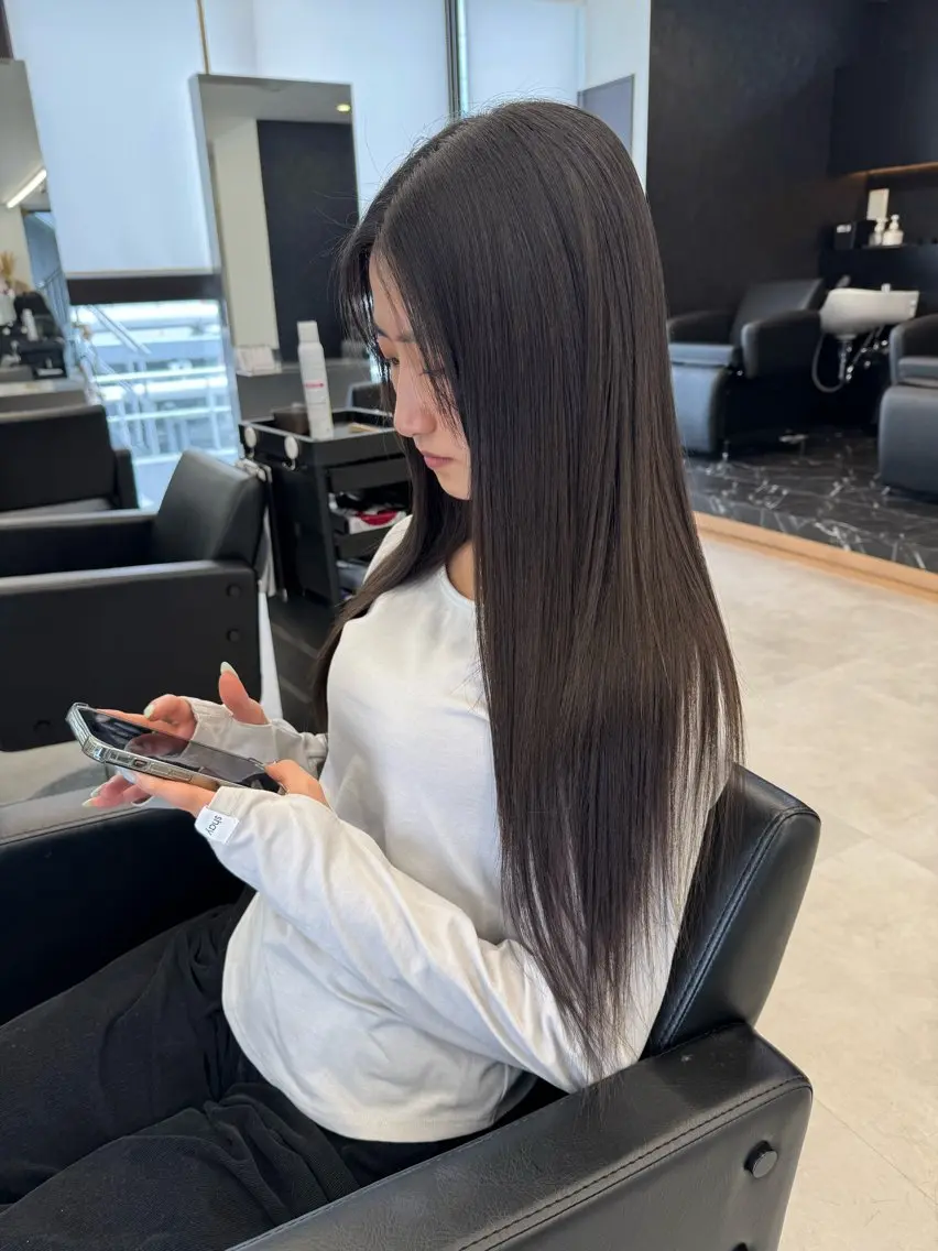 ロング カラー ブリーチ ダークグレー ブリーチなしカラー エクステ ヘアカラー エクステ ベージュ/エクステ /職人/KENTAのヘアスタイル