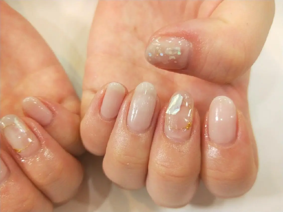ネイル はばすみれ🎀ﾈｲﾙ 光ﾌｪｲｼｬﾙ ﾍｱのネイルデザイン