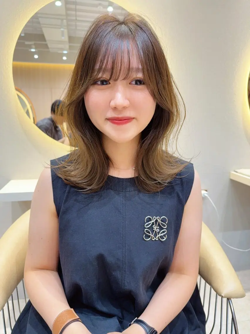 セミロング カラー カット ヘアカラー トリートメント 縮毛矯正✨🫧 レイヤー川村利幸のヘアスタイル