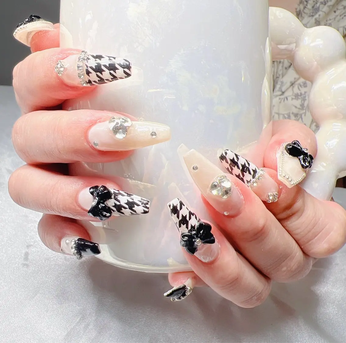 ネイル 長さ出し グラデーション 卒業式 キラキラネイル マグネットネイル ハンドネイル Lee Nailsのネイルデザイン