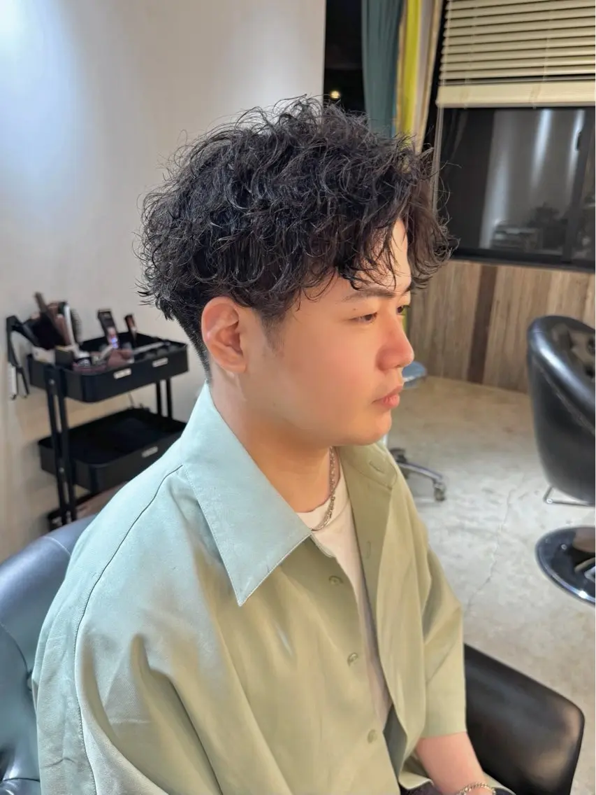 パーマ メンズ メンズパーマ ニュアンスパーマ カット パーマ BEHIND THE CURTAIN りこのヘアスタイル