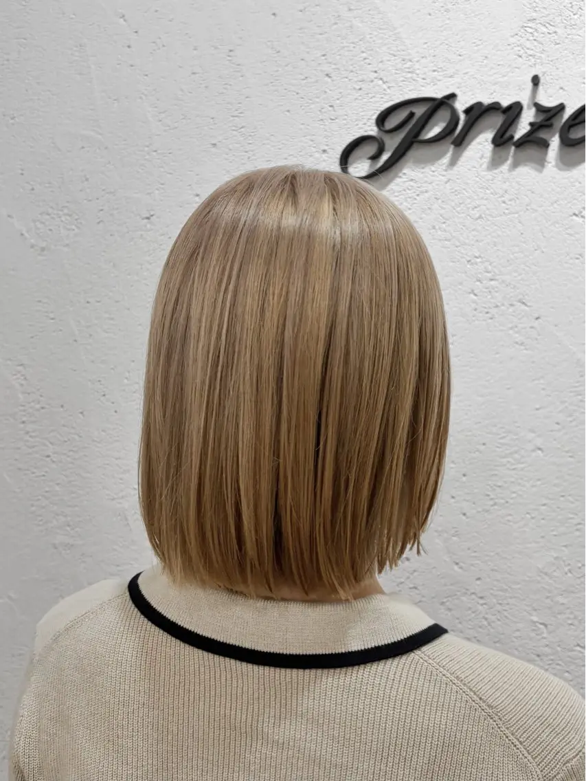 ショート カラー ベージュカラー ブリーチ 透明感カラー グラデーションカラー ハイライトカラー カット ヘアカラー トリートメント 韓国レイヤー🦋 ブリーチtomokoのヘアスタイル