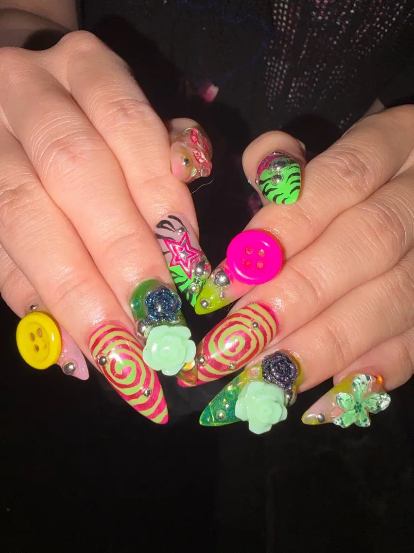 ネイル ハンドネイル PINS16✴︎ 原宿ネイリストumiのネイルデザイン