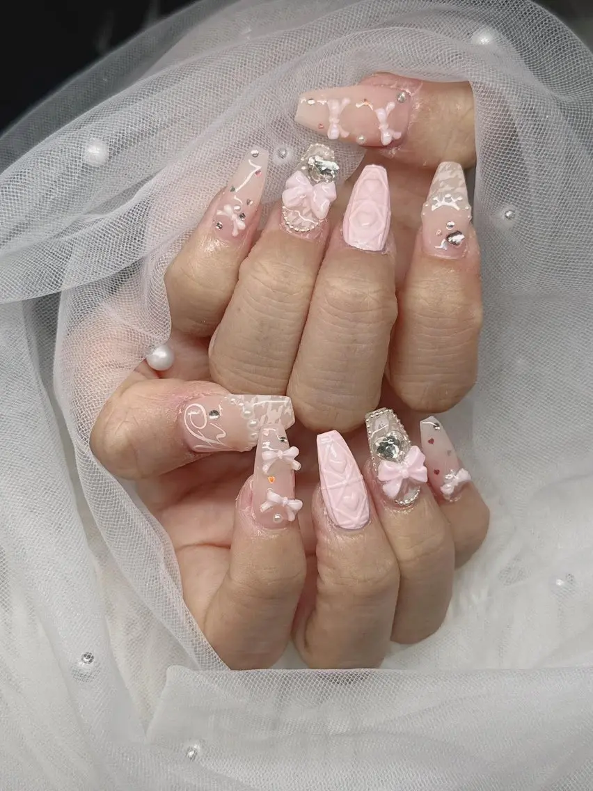 ネイル 長さ出し グラデーション 卒業式 キラキラネイル マグネットネイル ハンドネイル Lee Nailsのネイルデザイン