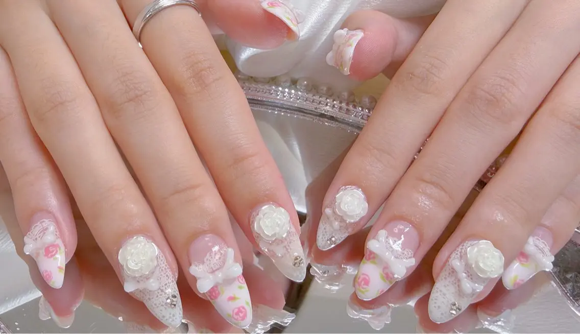ネイル IZUMI YUKIのネイルデザイン
