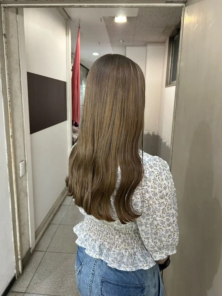 ロング 吉村 夏椰のヘアスタイル